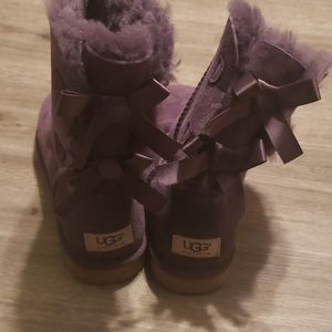 Ugg bow boots no box